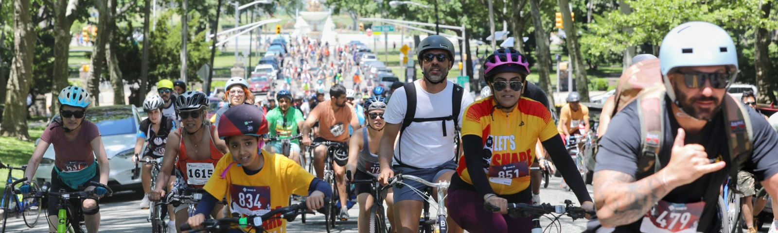 Ward Tour riders in Lincoln Park
